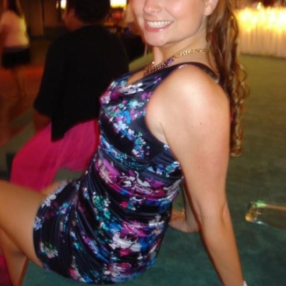 Express Ruched Floral Dress - Picture 9 of 10